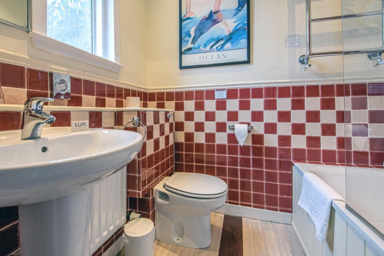 The Portland Hotel Lybster Екстериор снимка